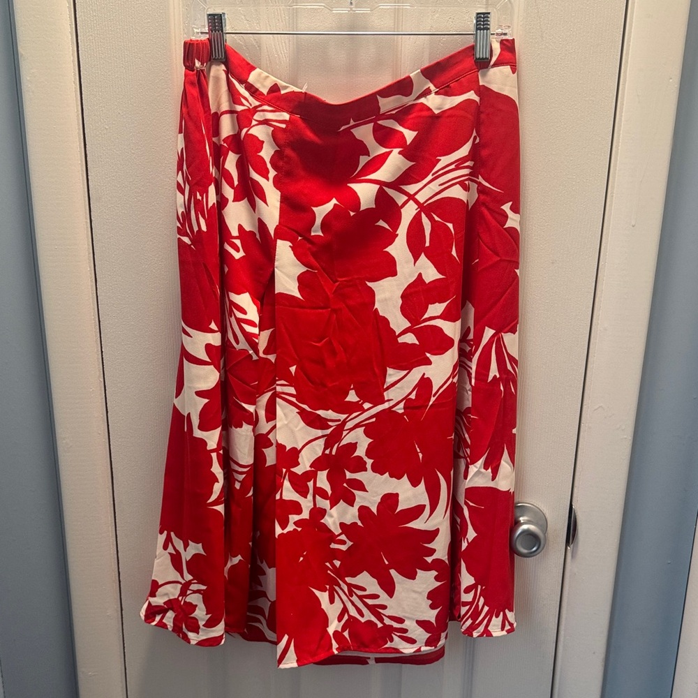 41 Hawthorn Bold Red and White Skirt